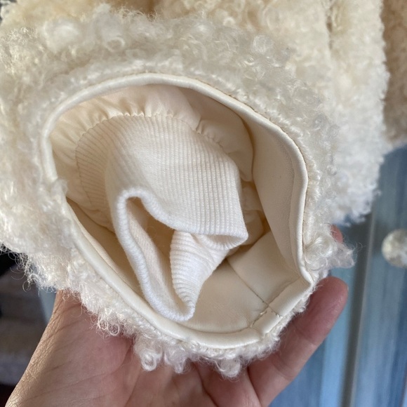 FOREVER 21 Vanilla Faux Shearling Cropped Moto Jacket - Picture 12 of 15